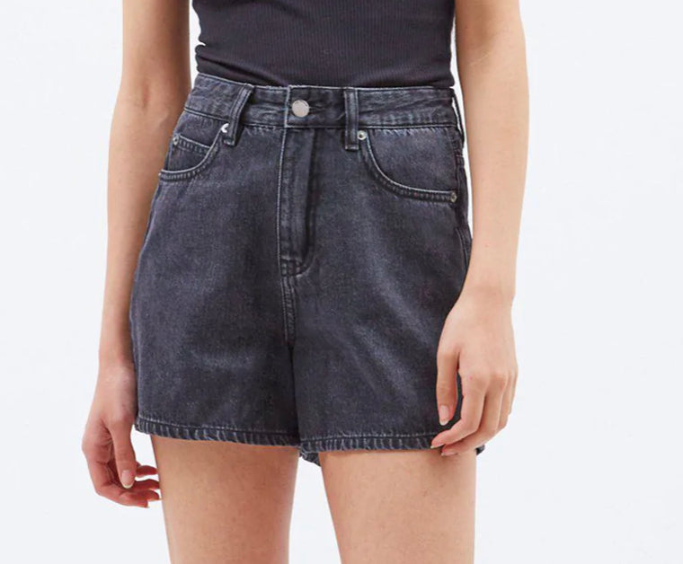 DrDenim Nora Shorts Retro Black